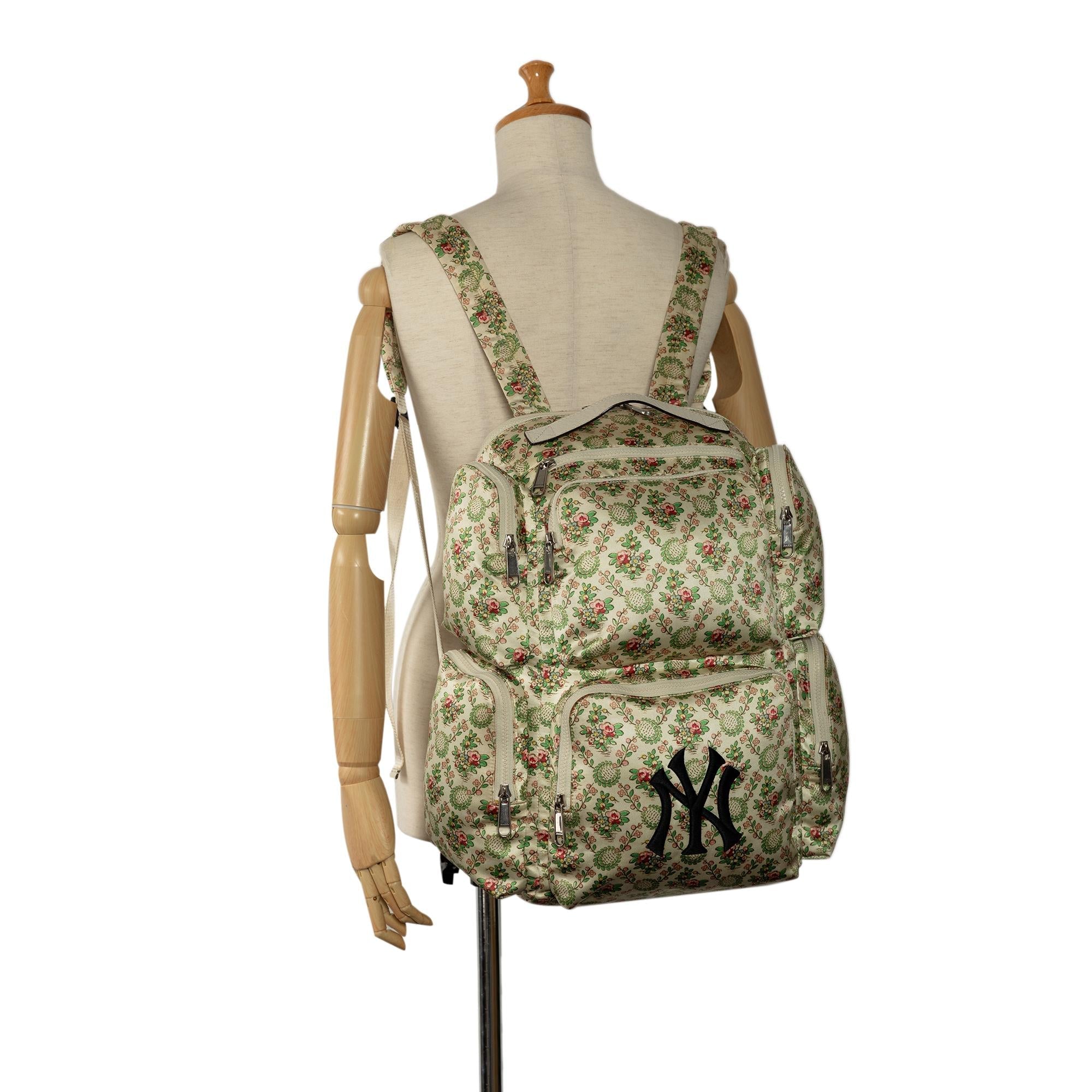 Gucci MLB Floral Satin NY Yankees Patch Backpack (SHG-ykawMM)