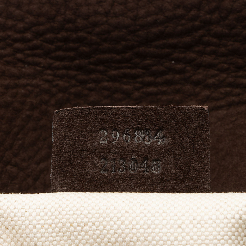 Gucci Nubuck Leather Ribot Clutch (SHF-ge9pTT)