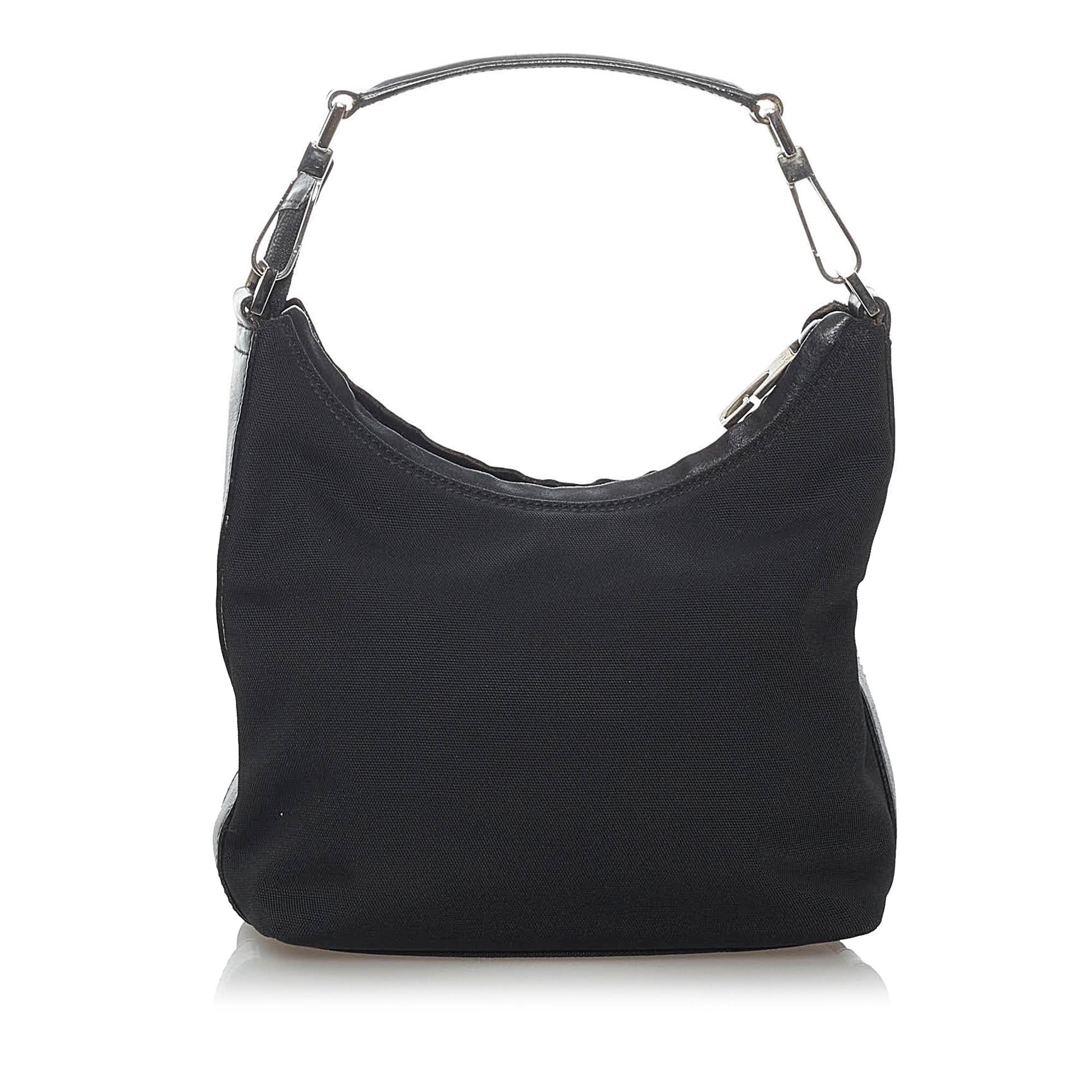 Gucci Nylon Shoulder Bag (SHG-29817)