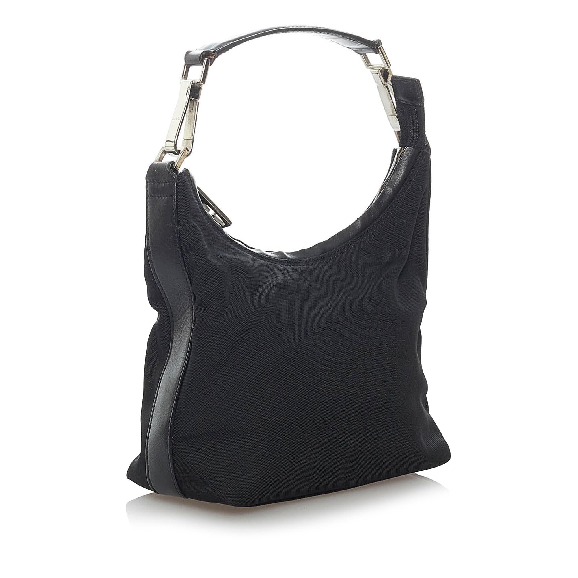 Gucci Nylon Shoulder Bag (SHG-29817)