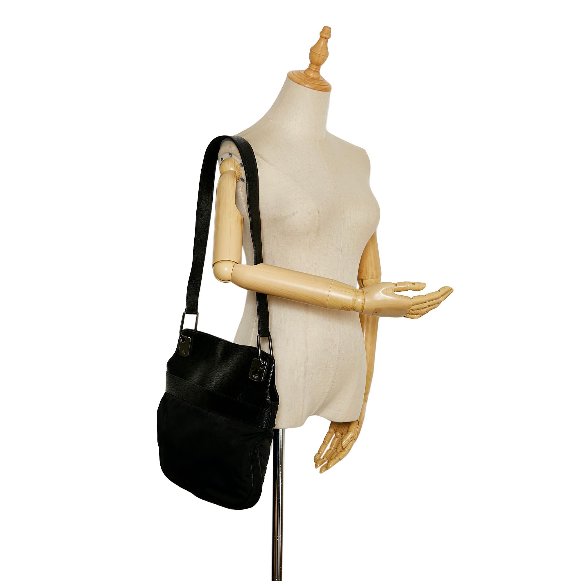 Gucci Nylon Tote Bag (SHG-36644)