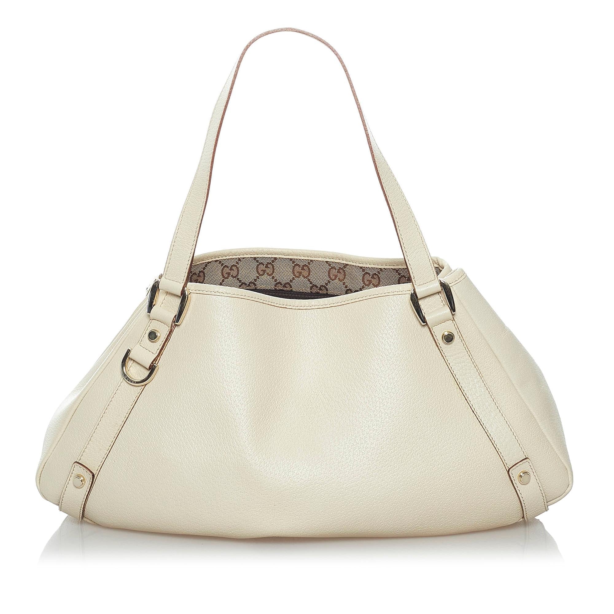 Gucci Pelham Leather Shoulder Bag (SHG-36144)
