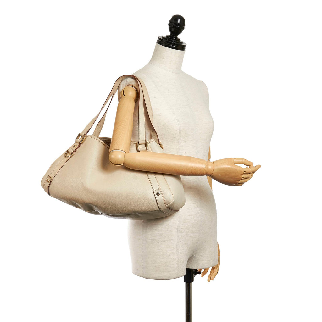 Gucci Pelham Leather Shoulder Bag (SHG-36144)