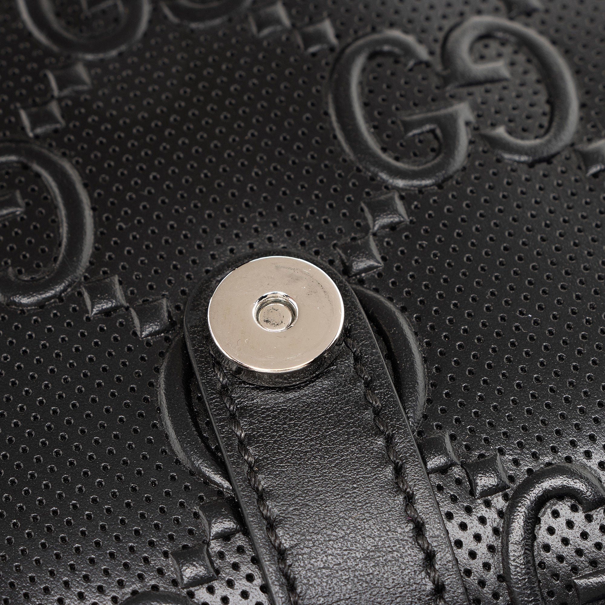 Gucci Perforated GG Embossed Double Belt Bag (SHF-rNzGhH)