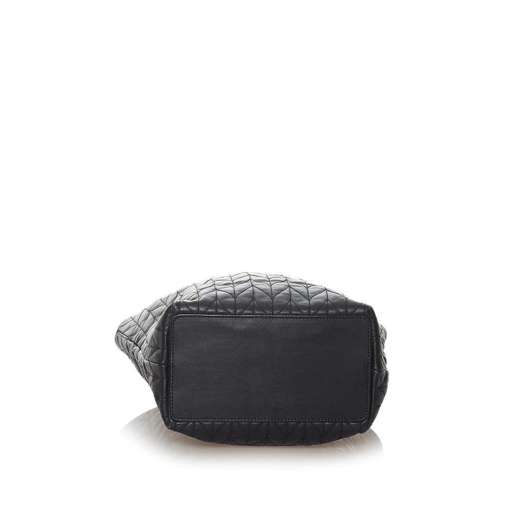 Gucci Quilted Leather Handbag (SHG-27357)