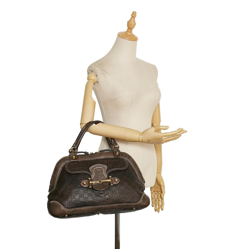 Gucci Signature Pelham Handbag (SHG-35372)