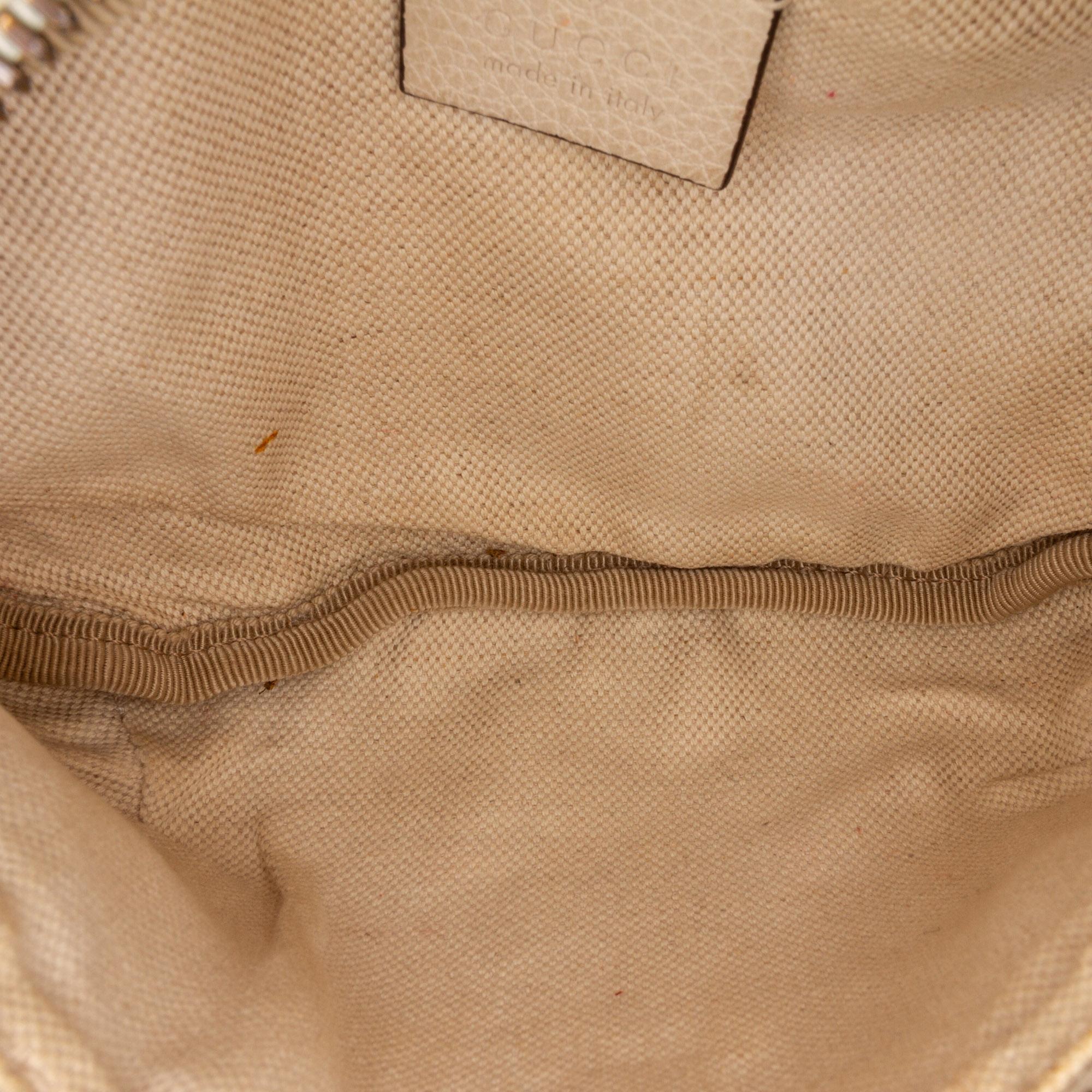 Gucci Small Logo Belt Bag (SHG-4D5HQu)