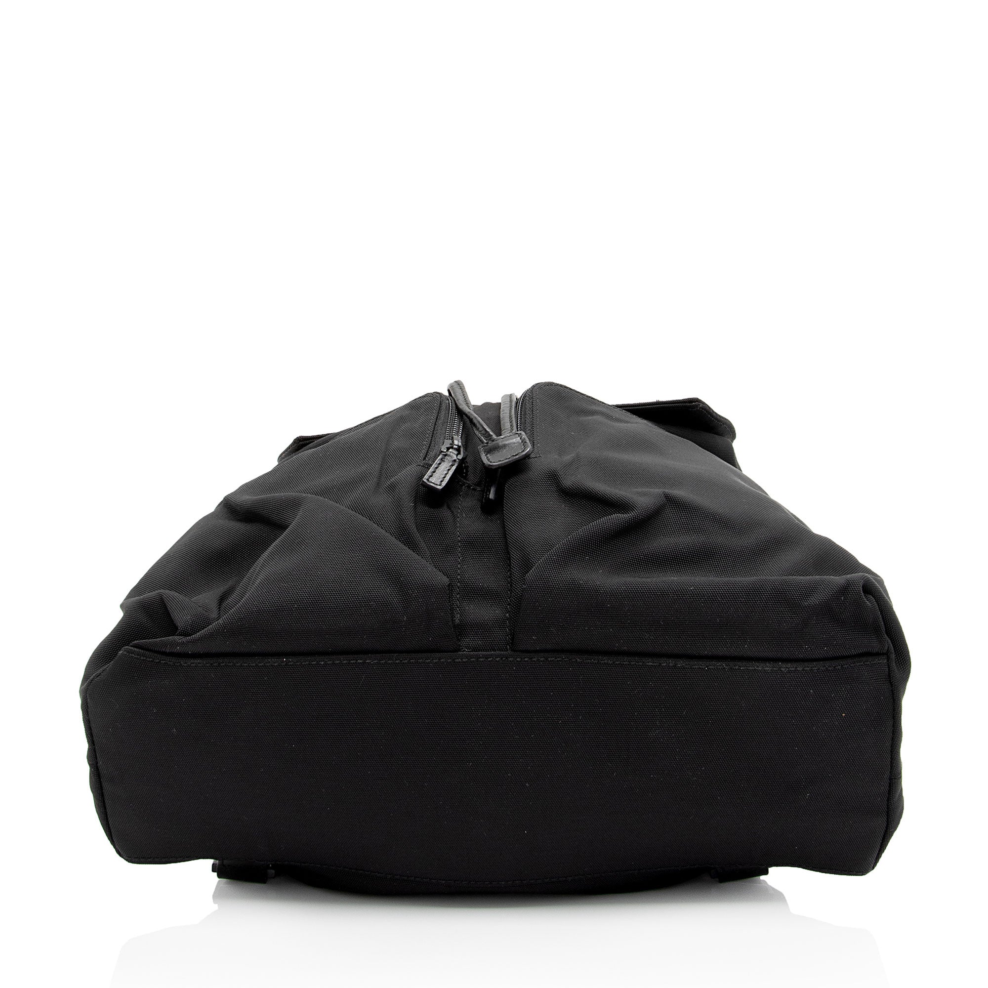 Gucci Vintage Nylon Backpack (SHF-B0jNII)