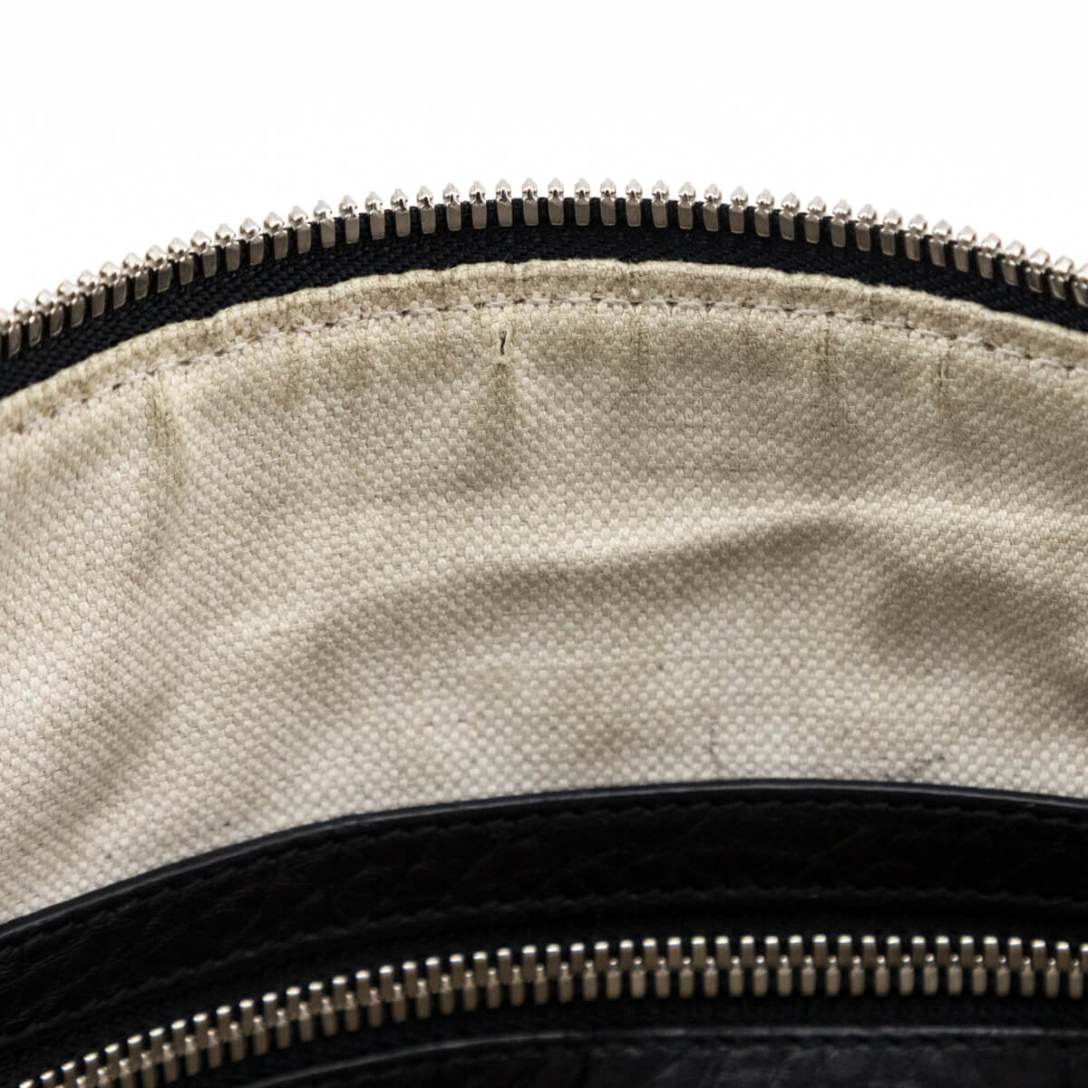 Gucci Black Pebbled Calfskin Medium Soho Messenger Bag