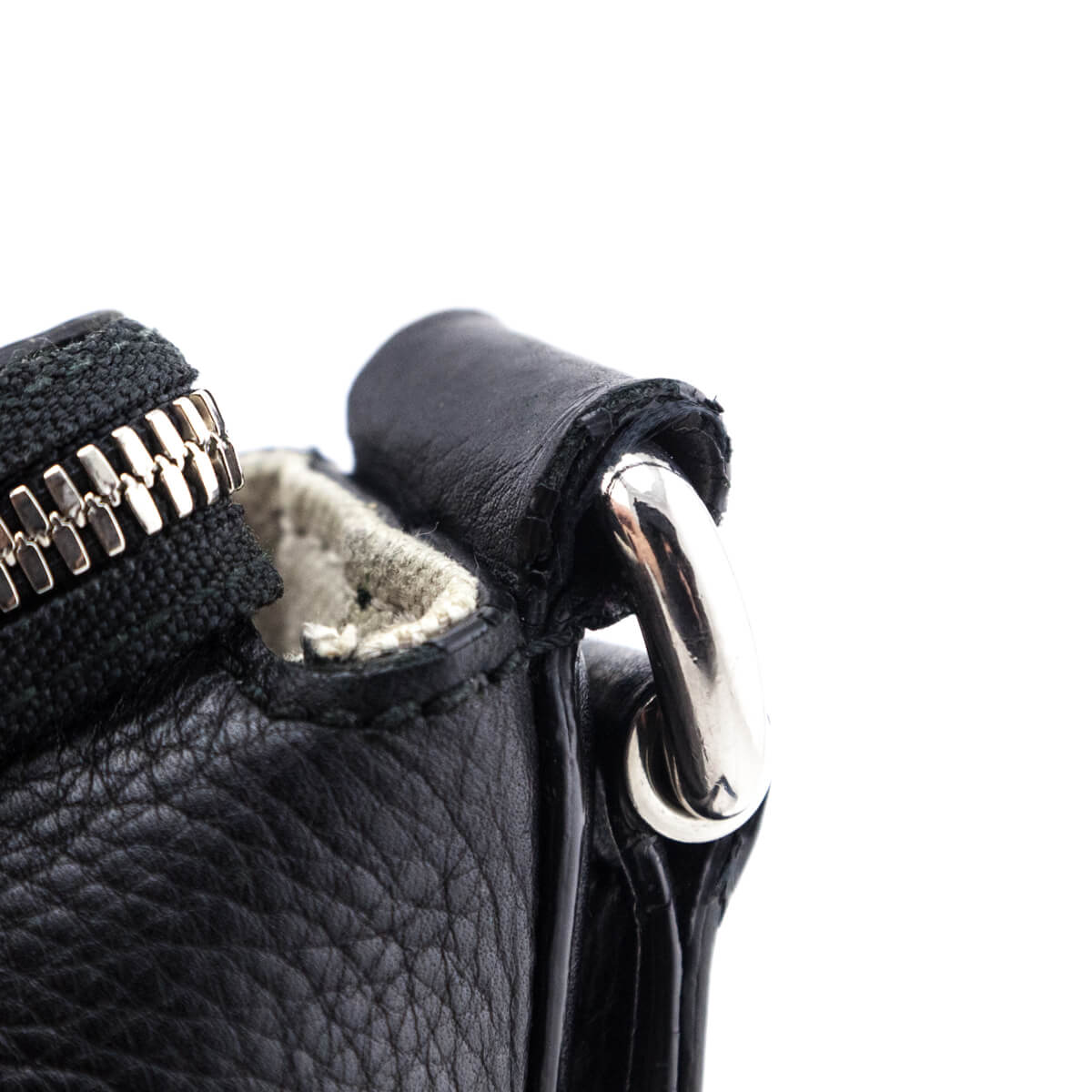 Gucci Black Pebbled Calfskin Medium Soho Messenger Bag