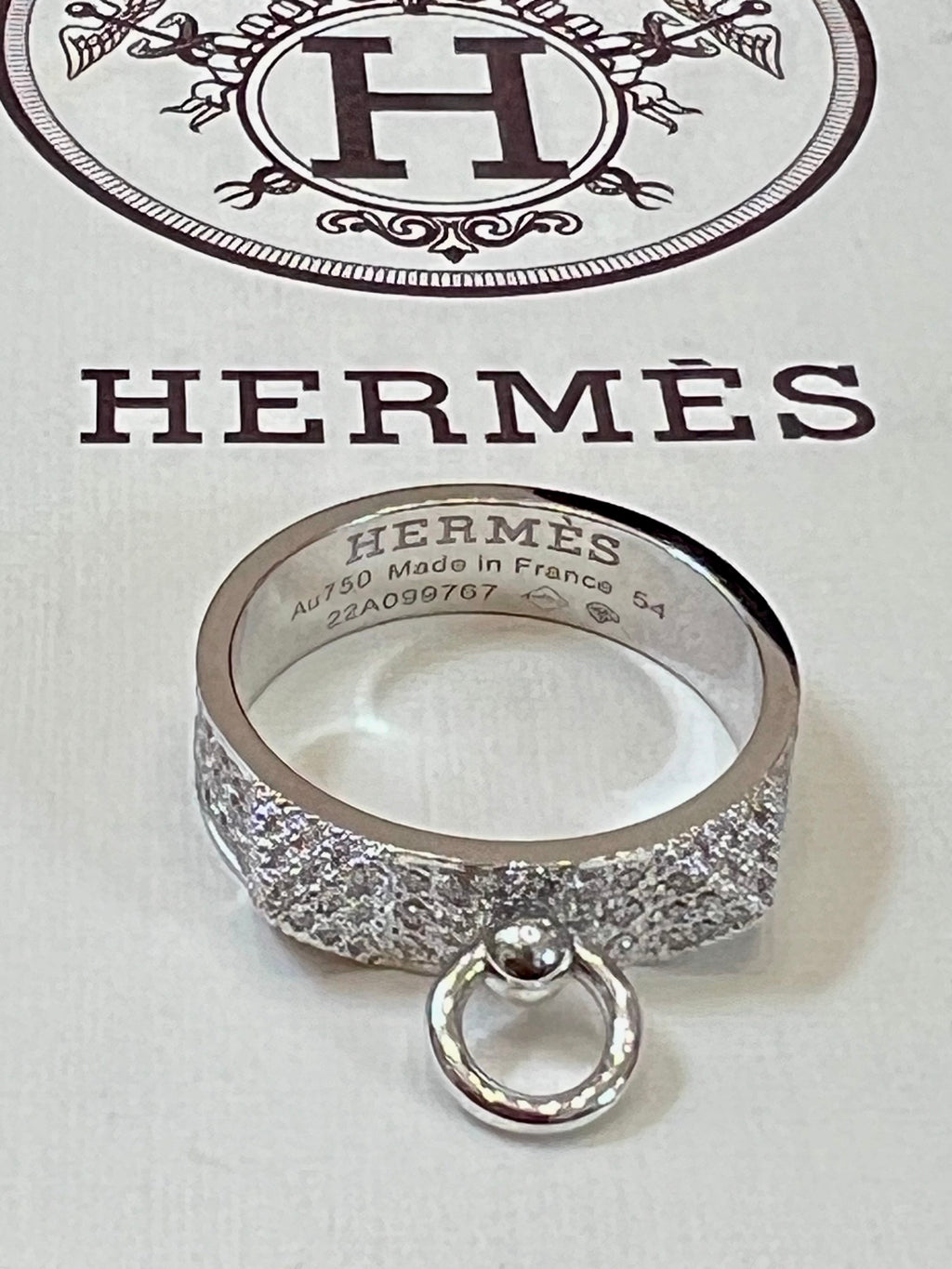 HERMÈS 18K WHITE GOLD DIAMOND PM COLLIER DE CHIEN PAVE RING