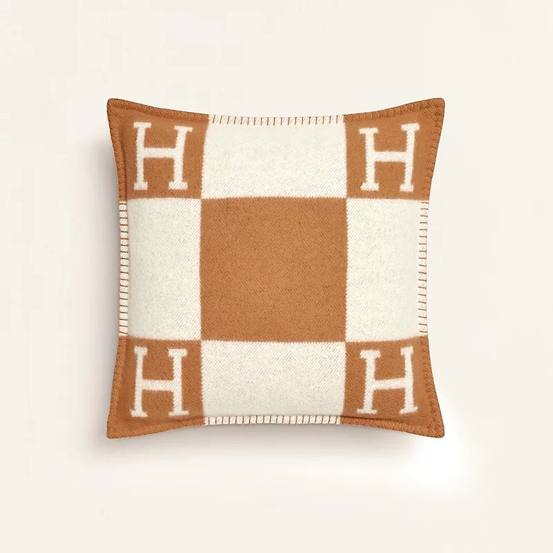 HERMÈS AVALON ECRU & CAMEL SIGNATURE H PILLOW