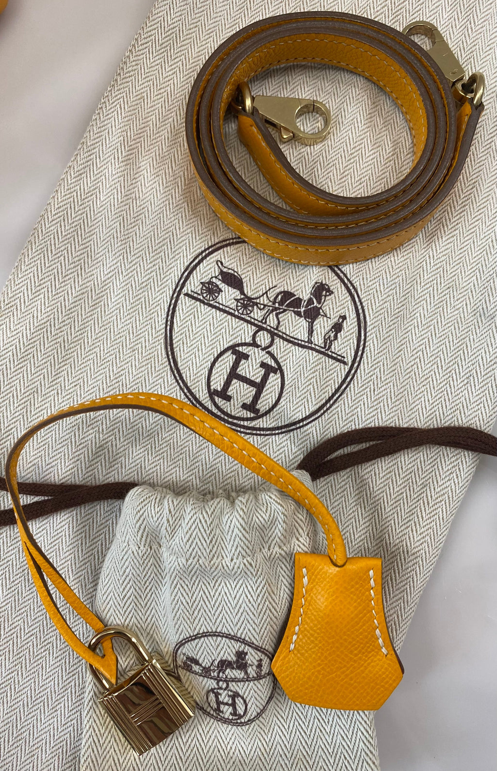 HERMÈS EPSOM LEATHER KELLY 28 SELLIER