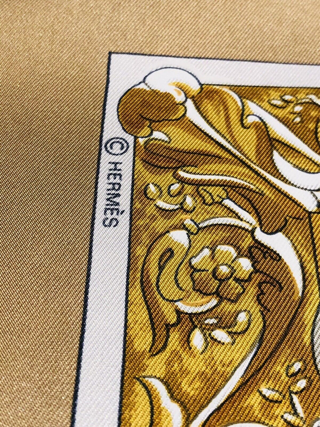 HERMÈS PARIS L'HIVER LEDOUX SILK SCARF