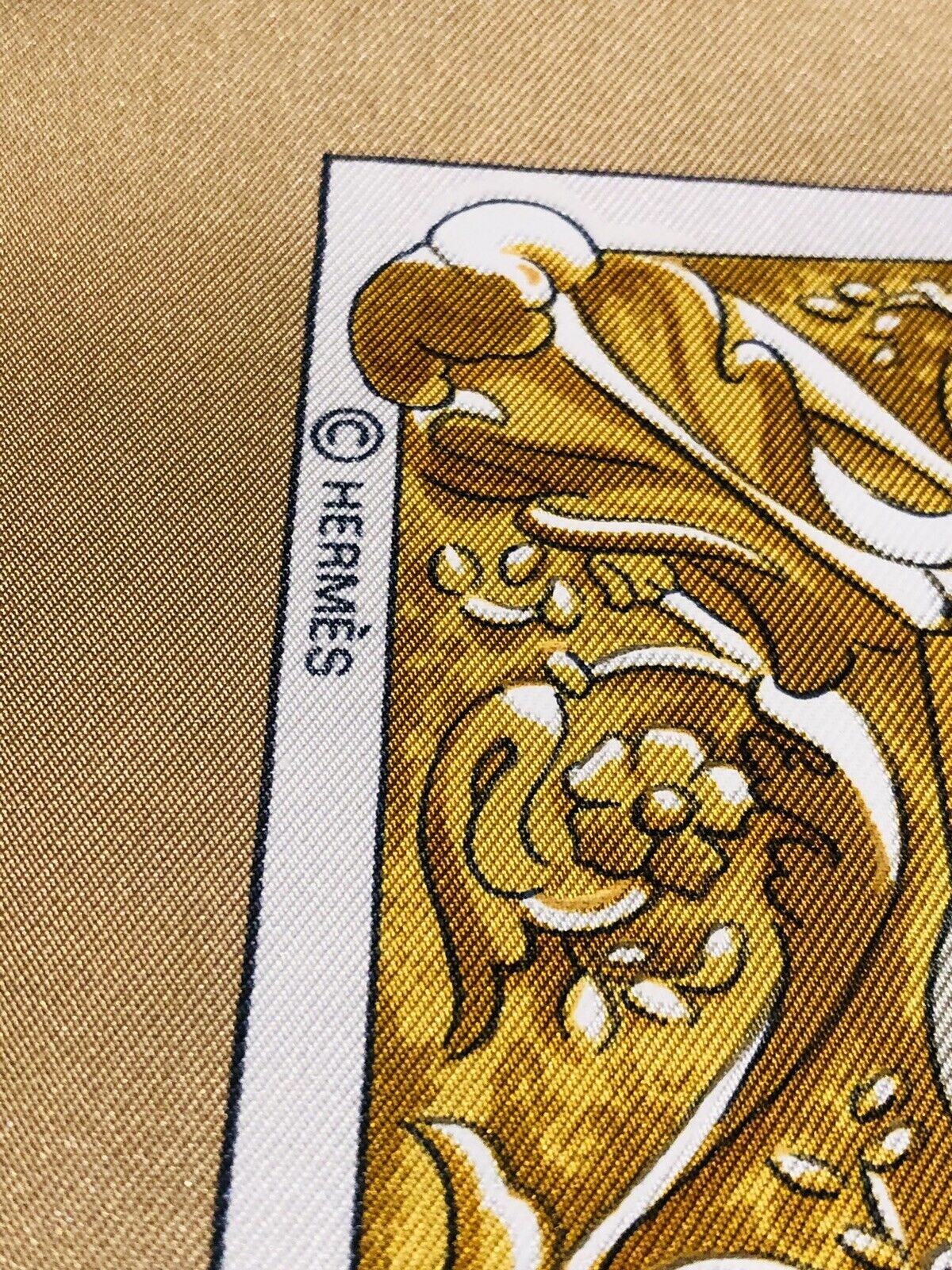 HERMÈS PARIS L'HIVER LEDOUX SILK SCARF