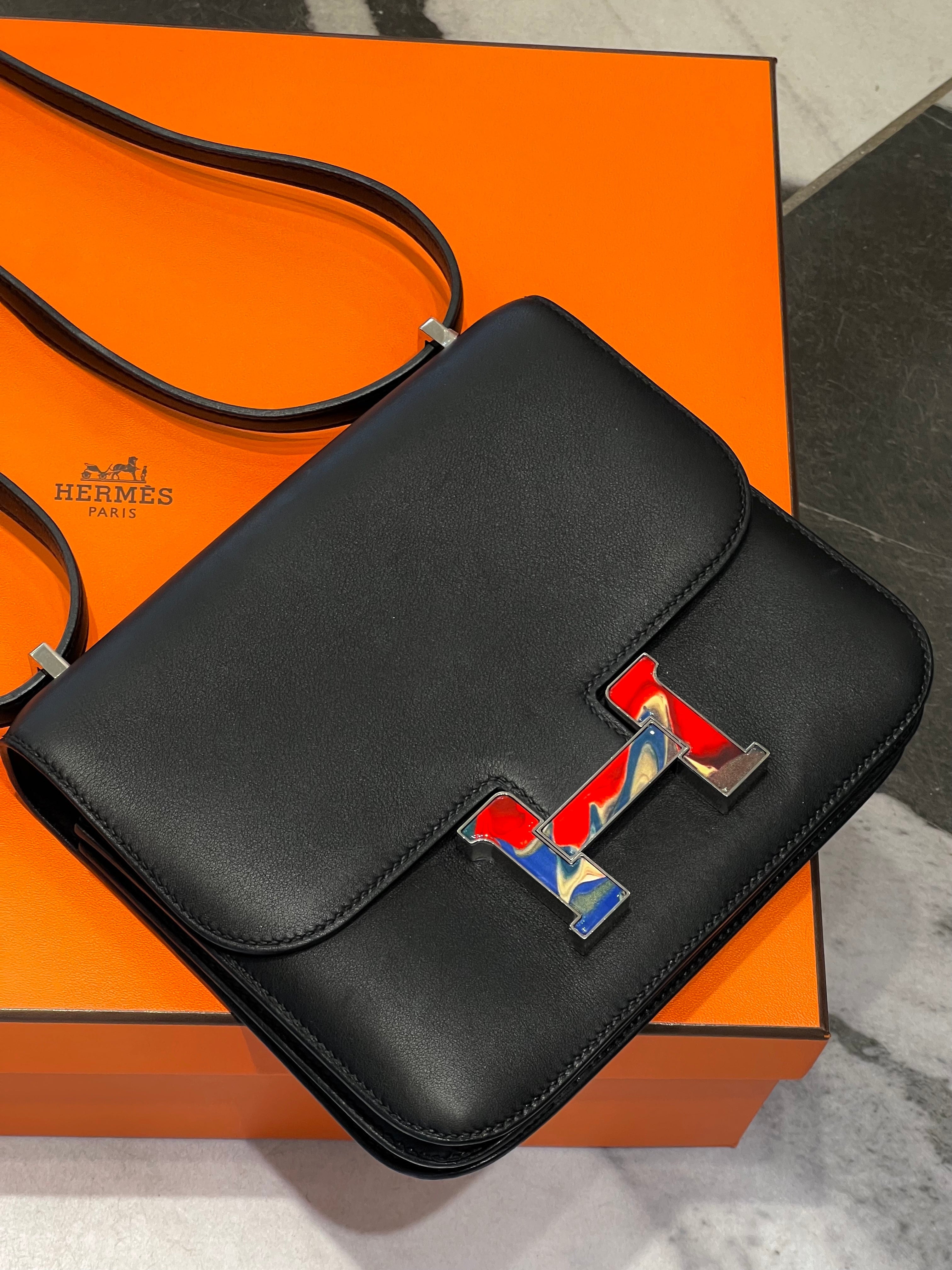 HERMÈS SWIFT MARBLE CONSTANCE 18 SHOULDER BAG