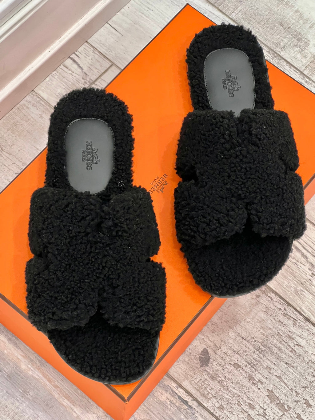 HERMÈS SHEARLING IZMIR SLIDE MULES