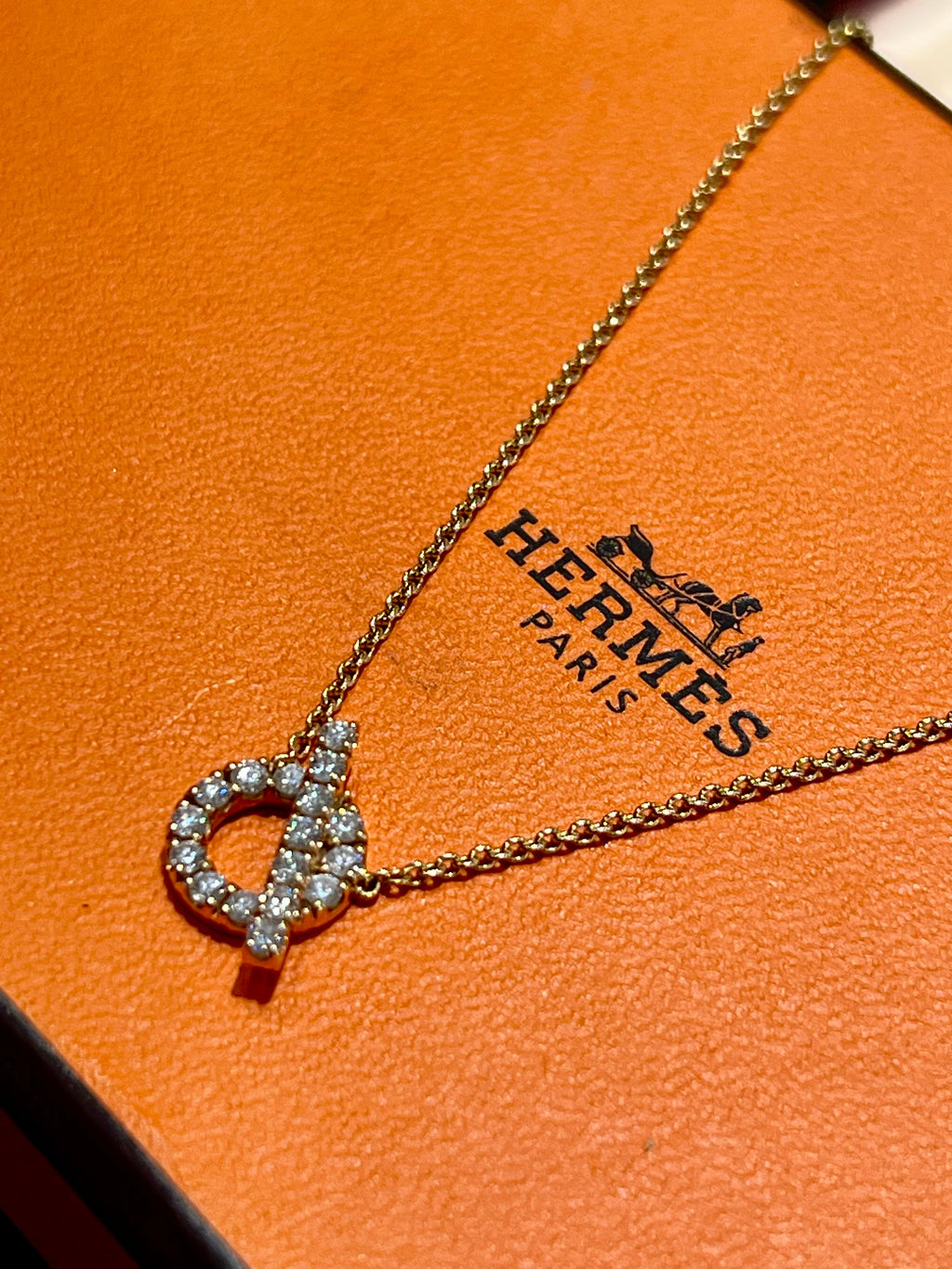 HERMÈS PENDANT 18K ROSE GOLD NECKLACE