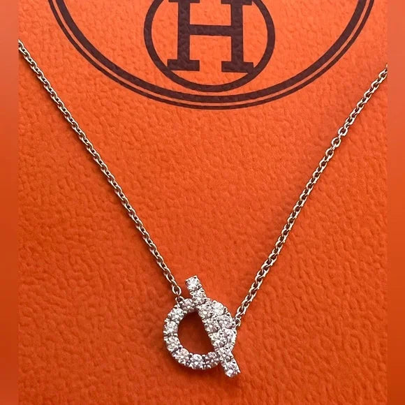 HERMÈS PENDANT 18K ROSE GOLD NECKLACE