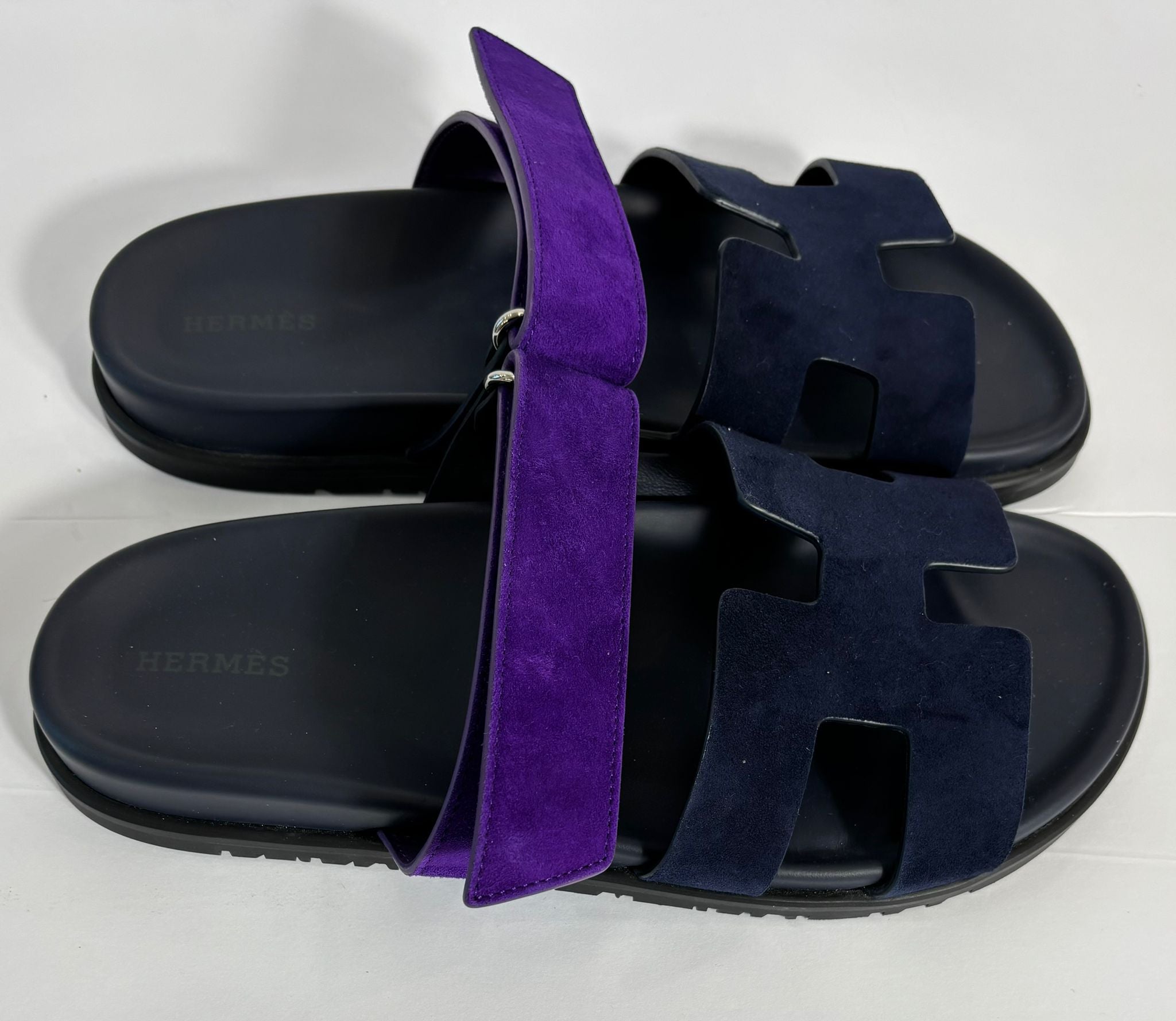 HERMÈS SUEDE CHYPRE SANDALS