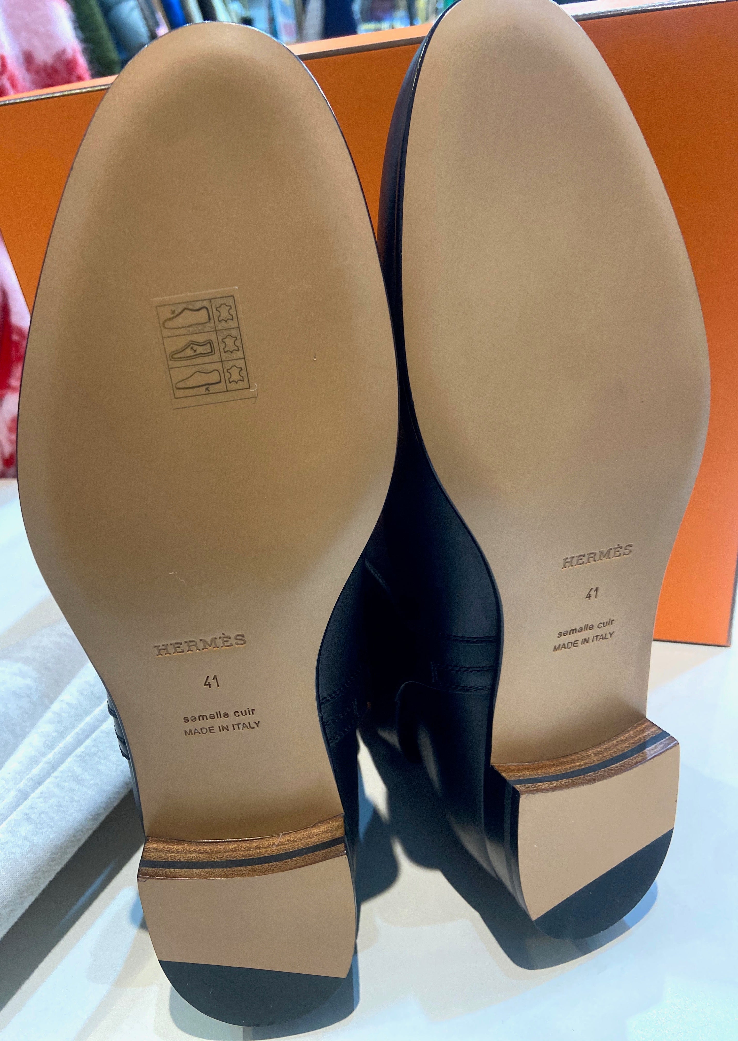 HERMÈS NEO CALFSKIN LEATHER ANKLE BOOTS