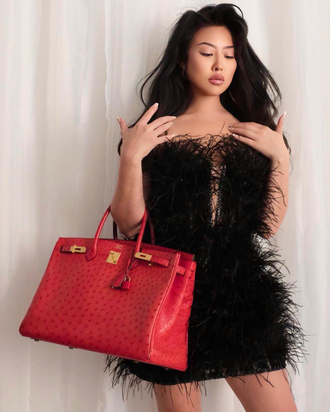 Hermès Birkin 40 Rouge Vif Ostrich with Gold Hardware