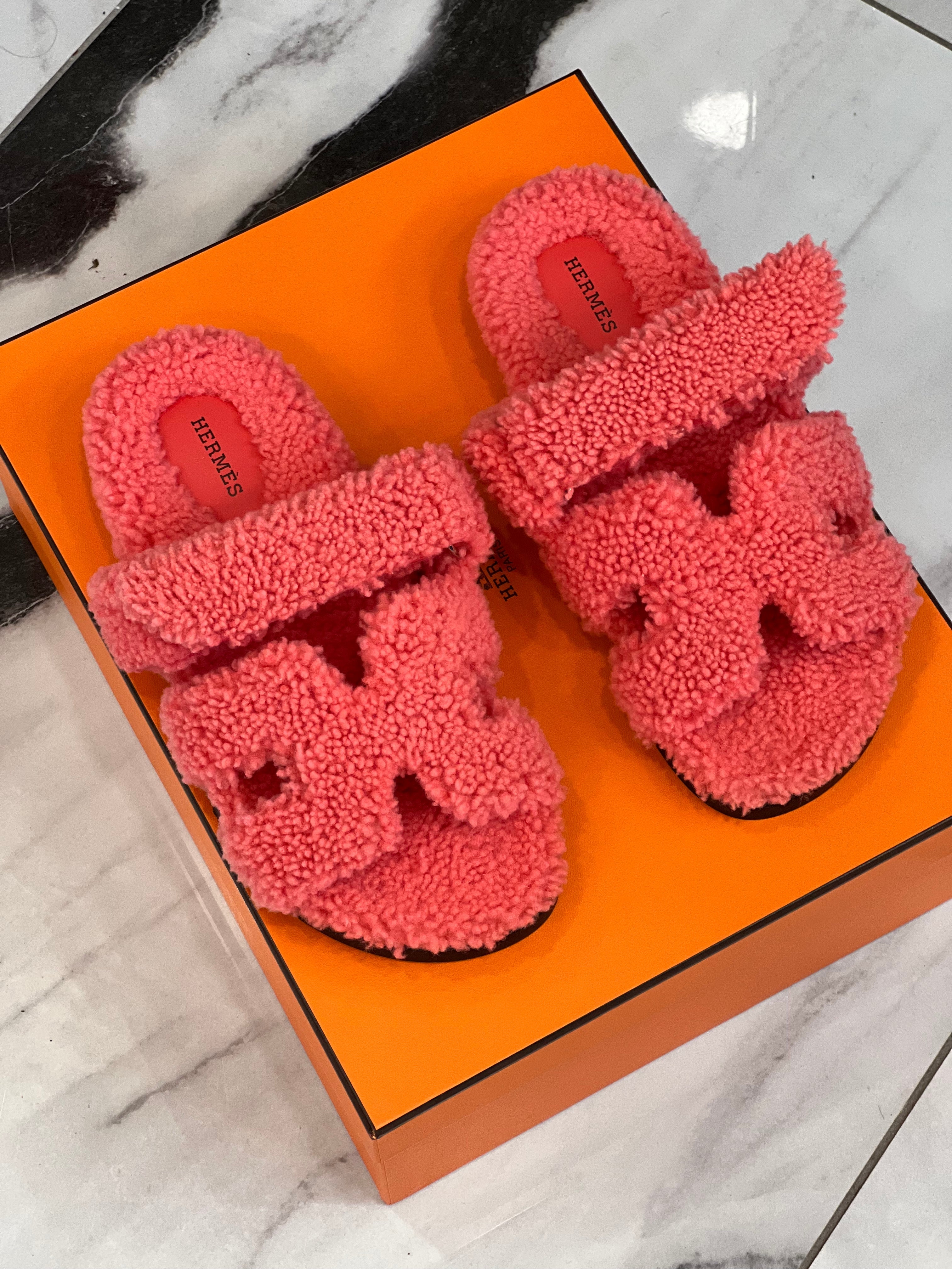 HERMÈS CHYPRE TECHNO WOOLSKIN SANDALS