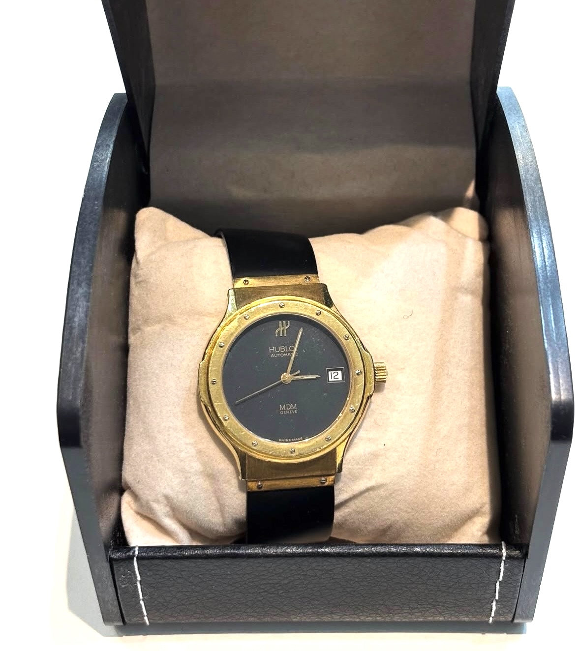 HUBLOT CLASSIC MDM 18K YELLOW GOLD MATTE BLACK DIAL QUARTZ WATCH