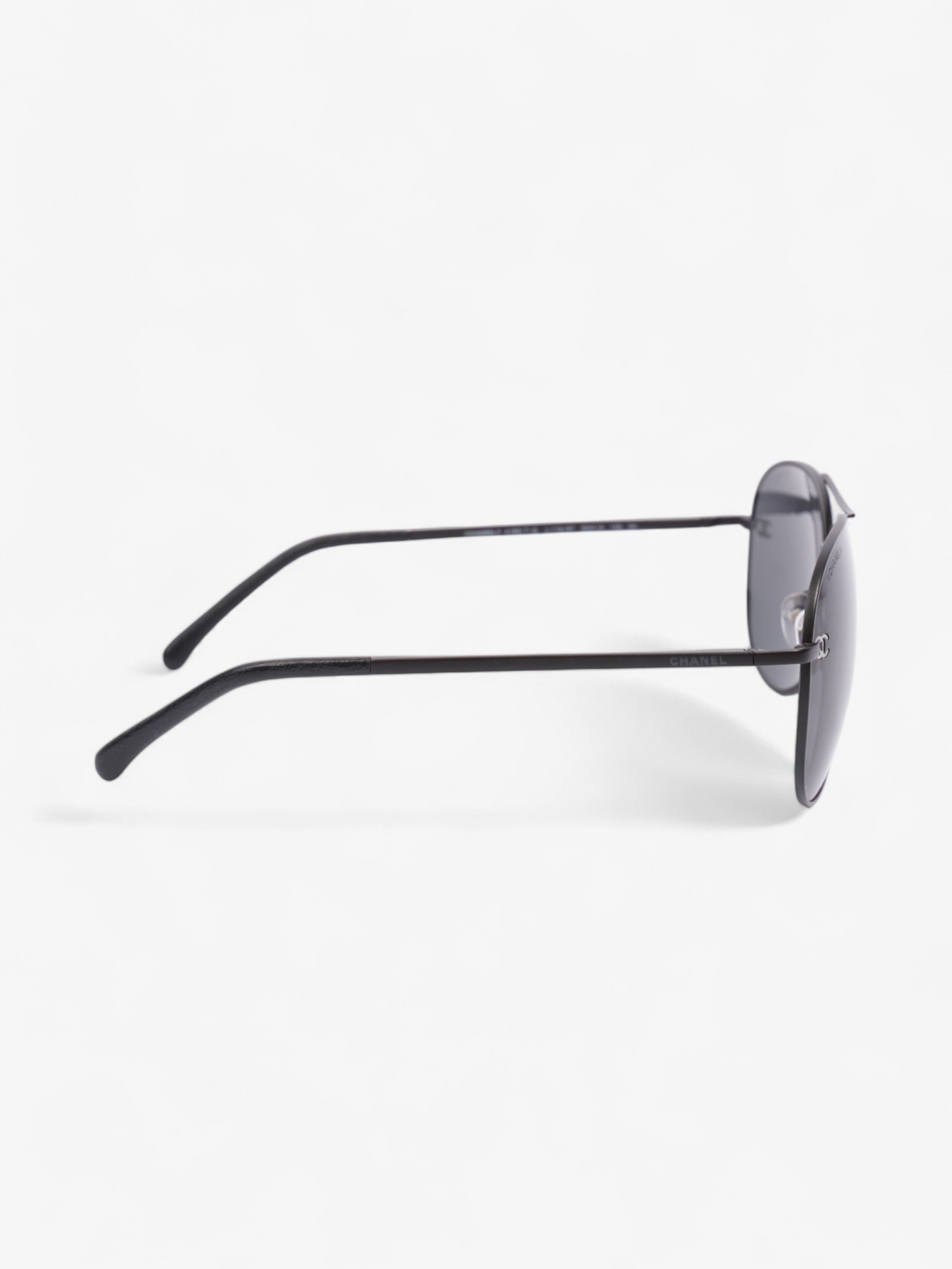 Chanel CC Aviator Black Acetate 135mm