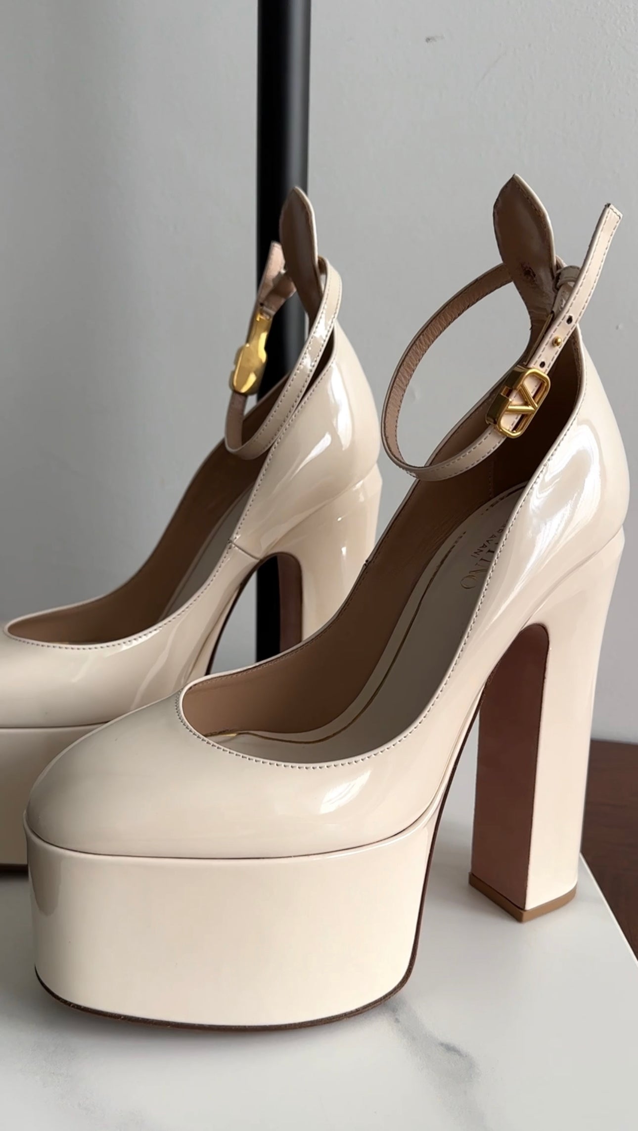 Valentino Ivory Patent Leather Tan Go Platform Ankle Strap Pumps - 35.5