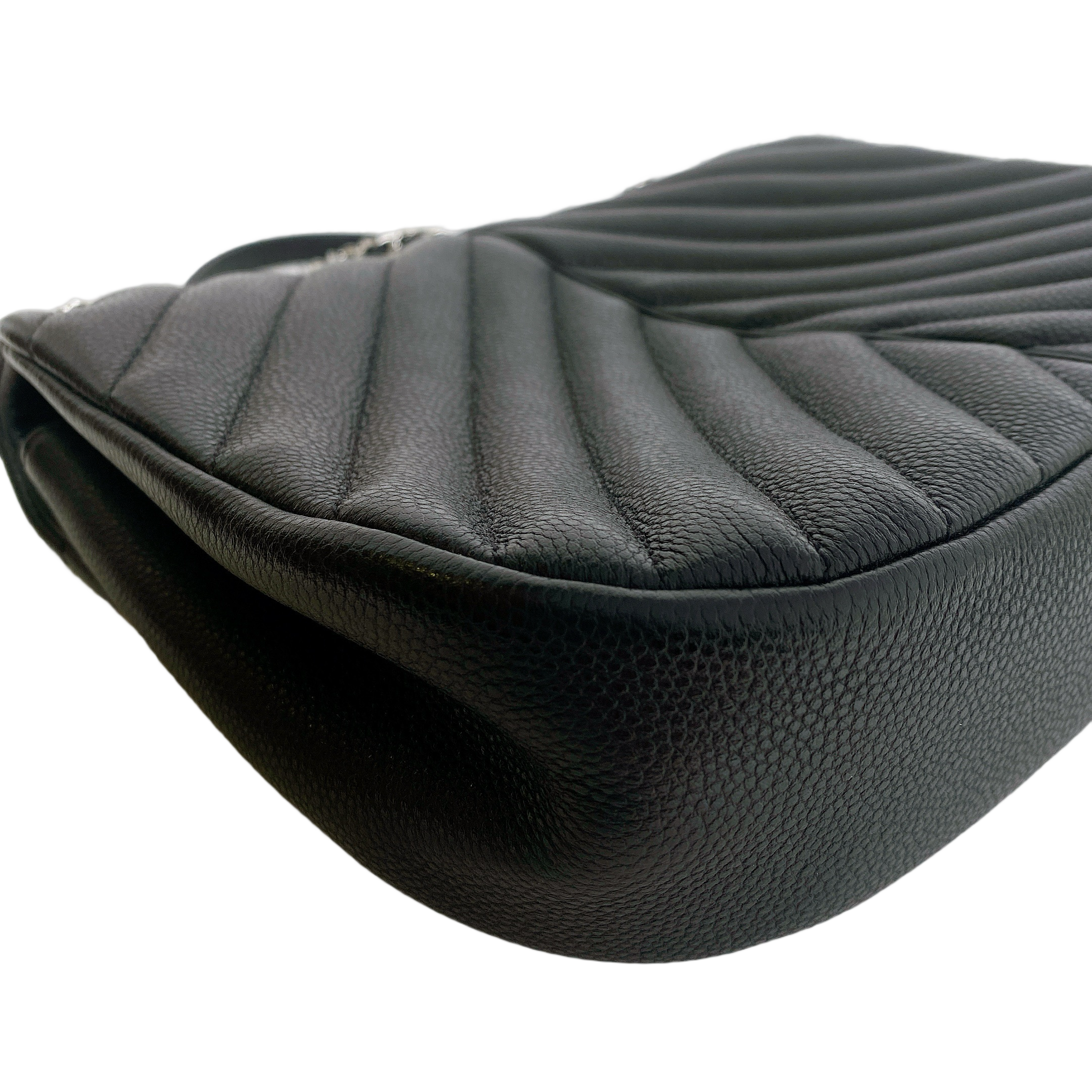 CHANEL HOBO IN BLACK