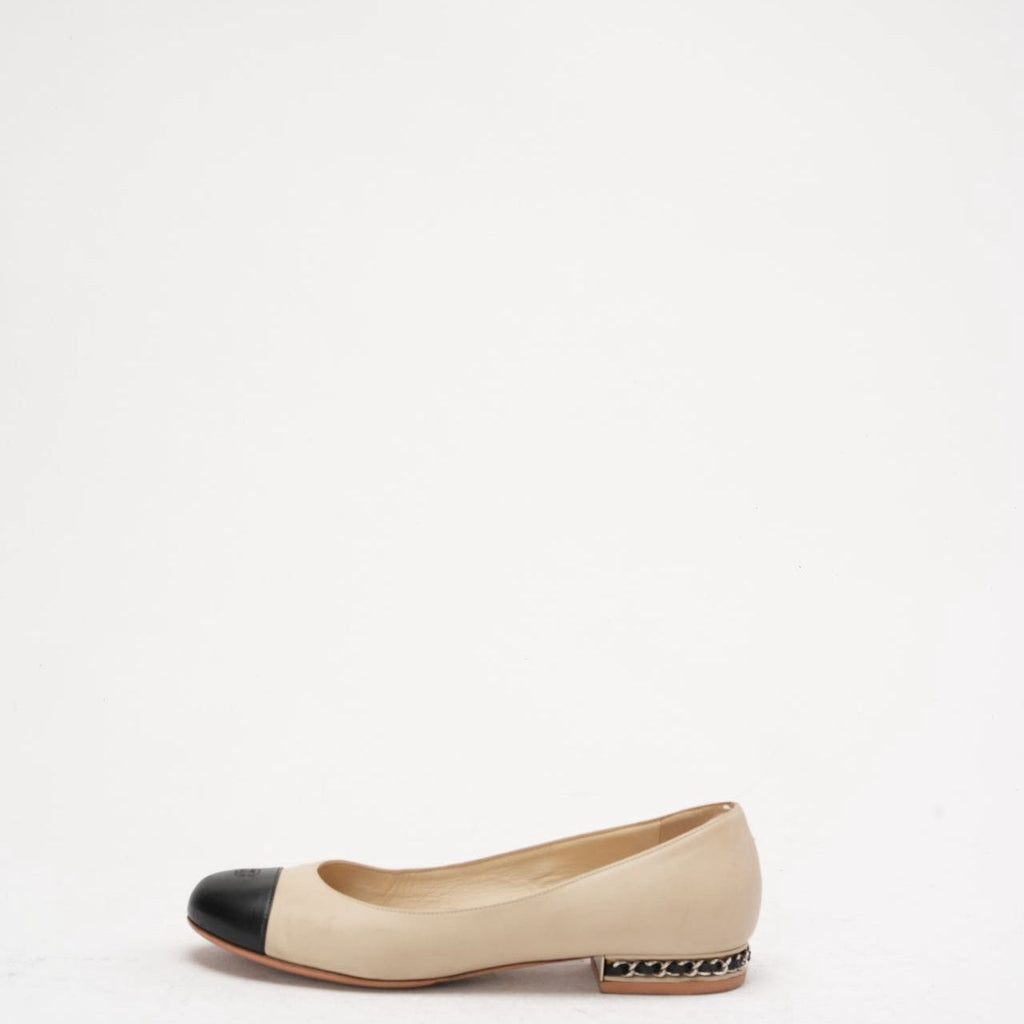 Chanel Beige/Black CC Chain Embellished Heel Ballet Flats Size 39