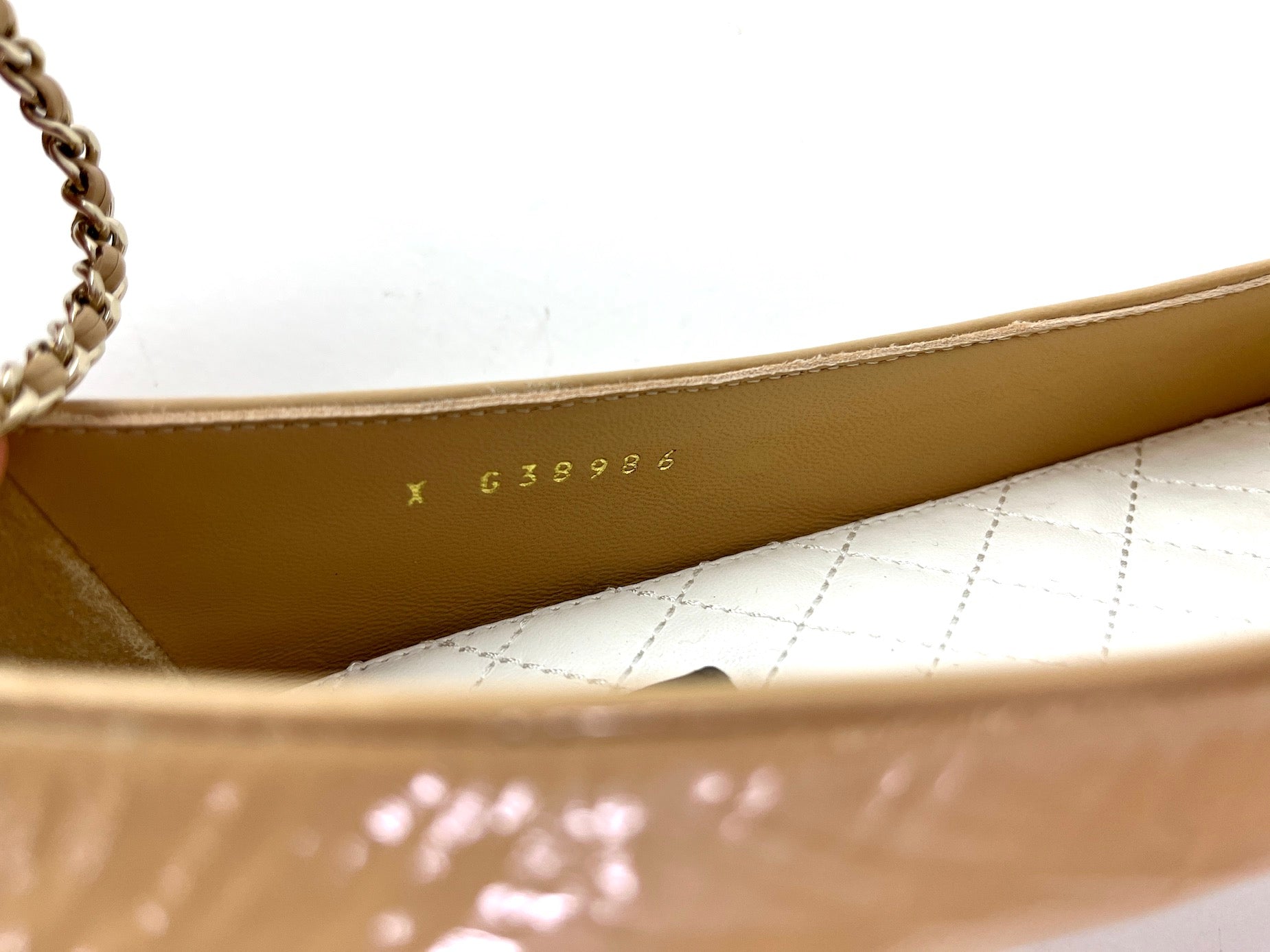 CHANEL 23C Bi Color CC Black Beige Ballet Flats 41 10.5