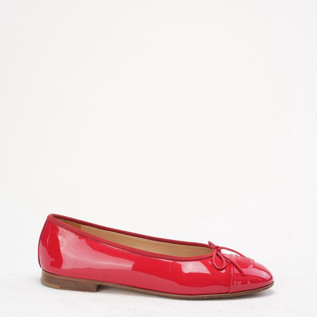 Chanel Red Leather CC Cap Toe Ballet Flats Size 38.5