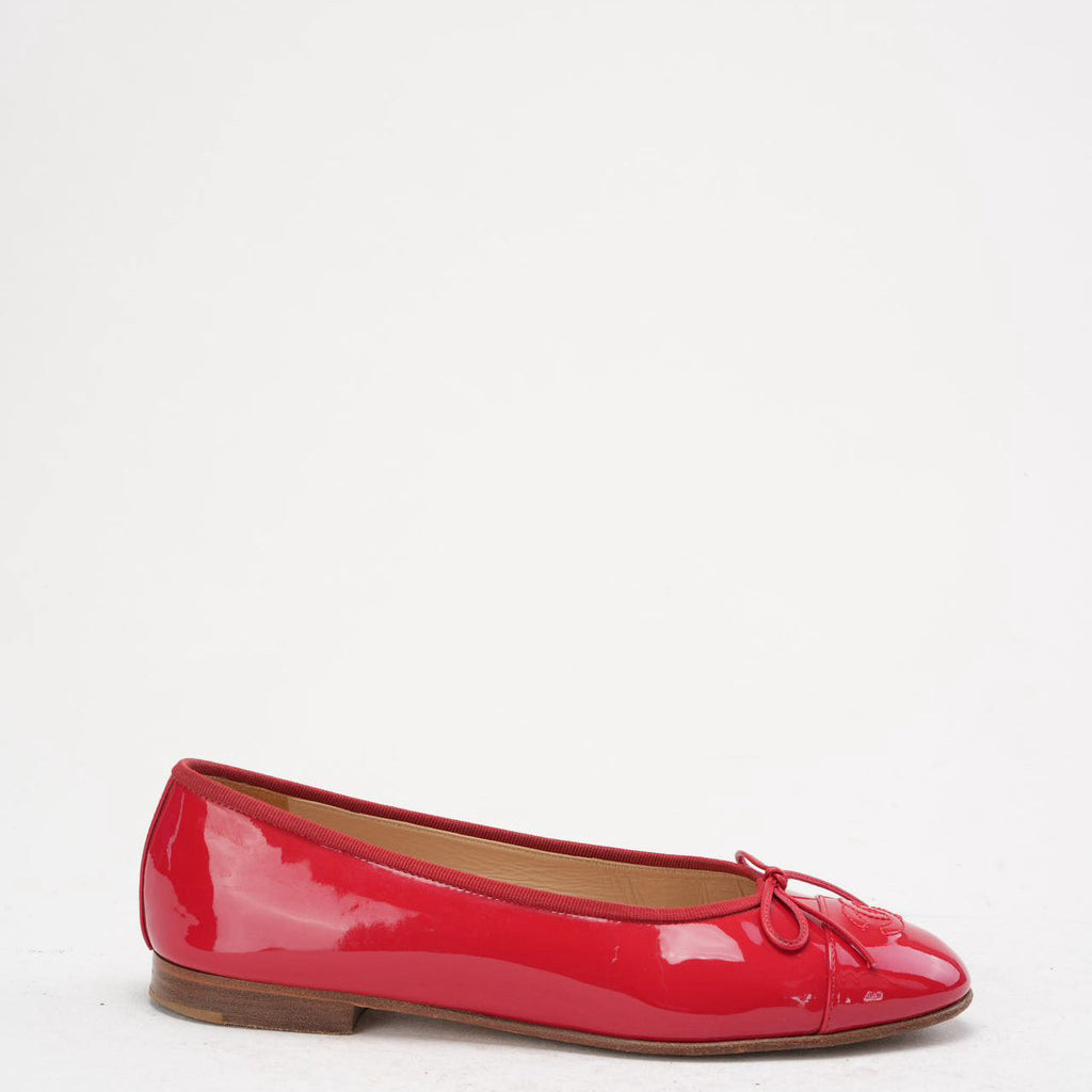 Chanel Red Leather CC Cap Toe Ballet Flats Size 38.5