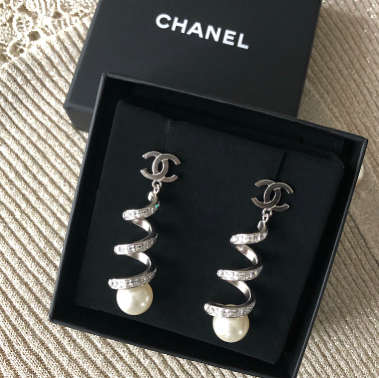 Chanel 15S Silver Rhinestone Spiral Earrings with Pearls