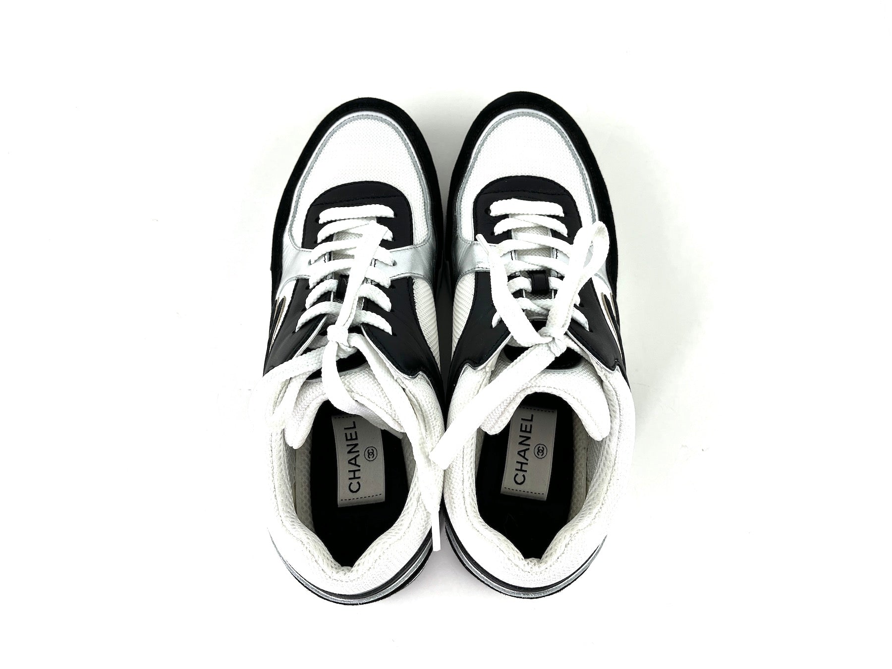 CHANEL 23C White Black Interlocking CC Sneakers 40.5
