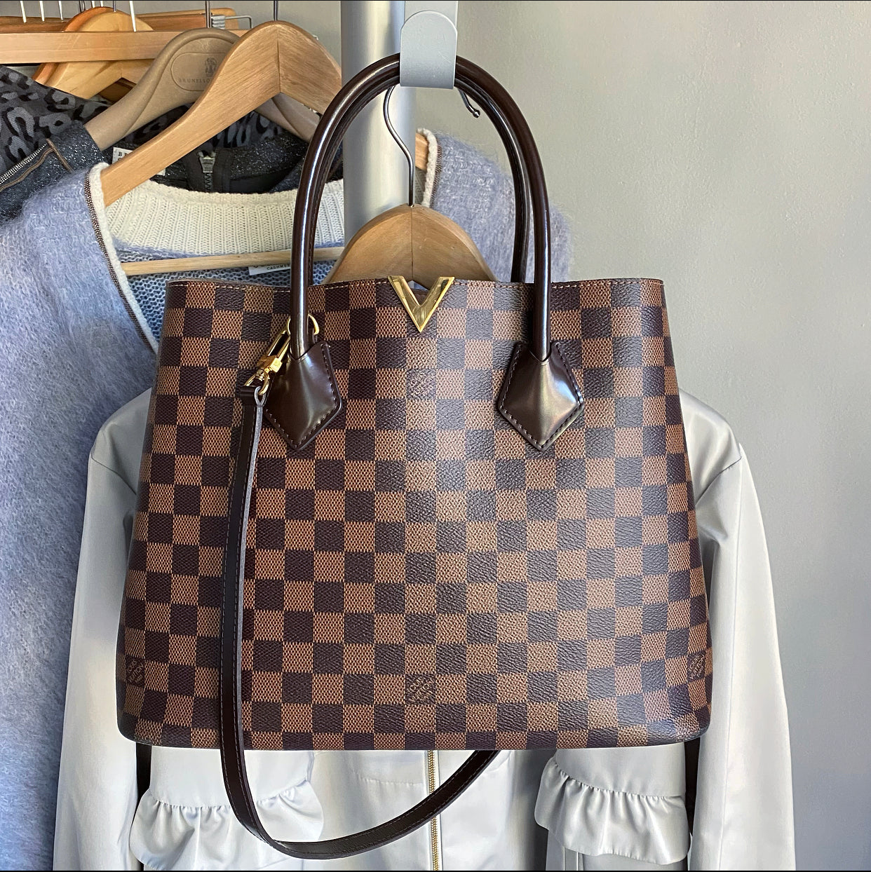 Louis Vuitton Damier Ebene Kensington Bag