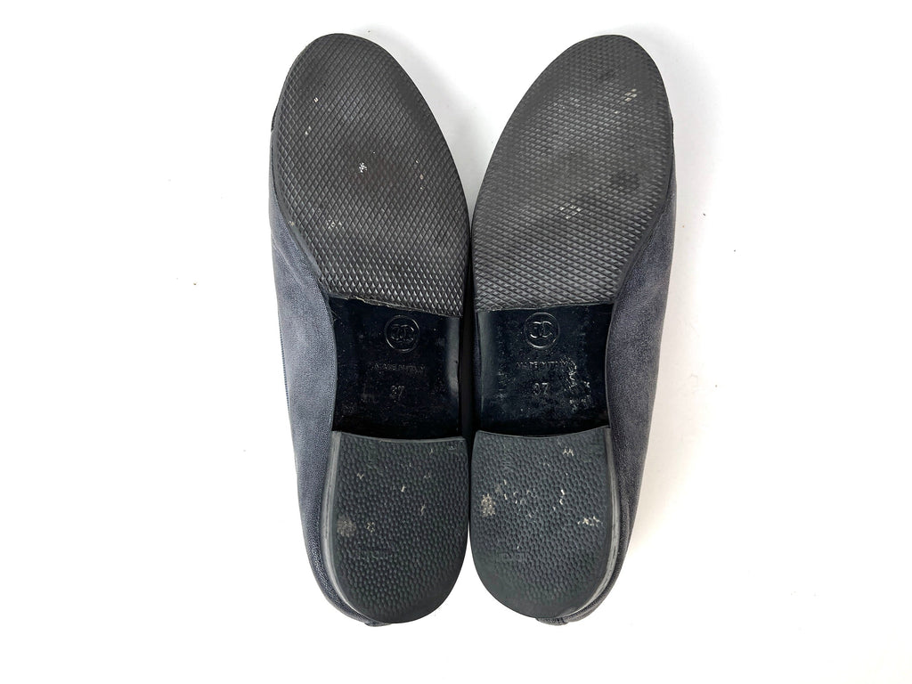 CHANEL Black Dark Gray CC Logo Ballerina Leather Flats 37, 6.5