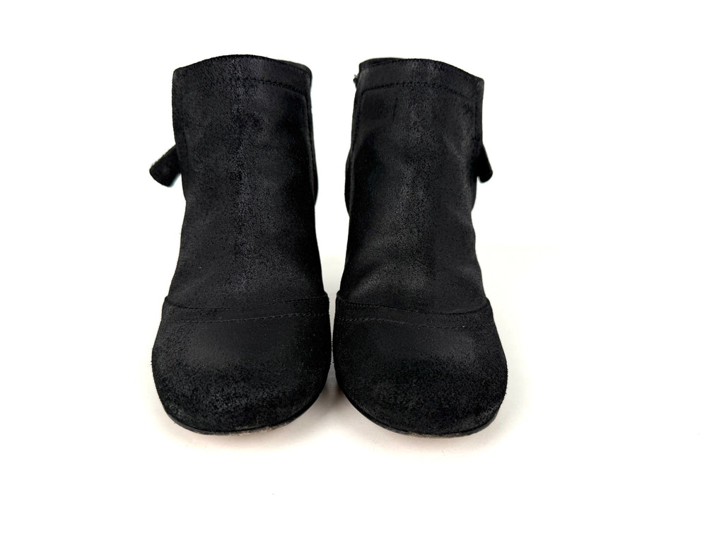 CHANEL  Interlocking CC Chain Logo Black Ankle Booties Boots 38.5 8