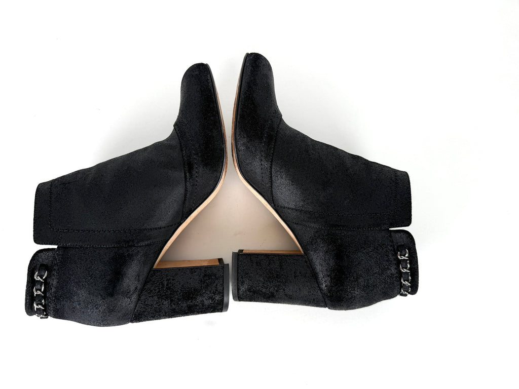CHANEL  Interlocking CC Chain Logo Black Ankle Booties Boots 38.5 8