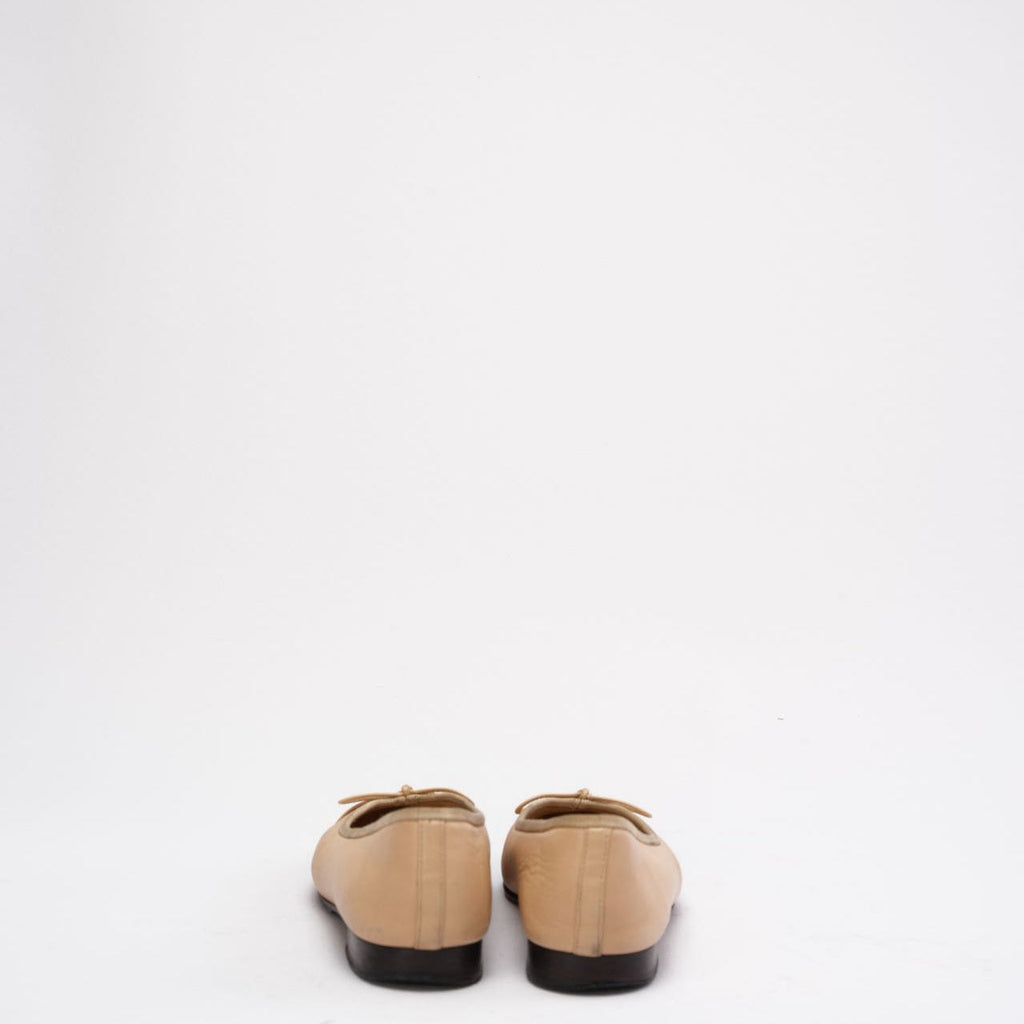 Chanel Beige/Black CC Cap Toe Ballet Flats Size 38.5C