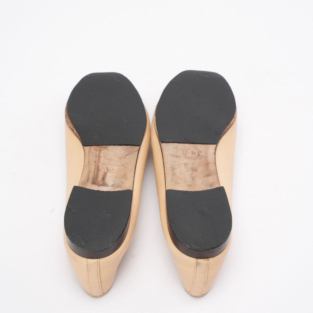 Chanel Beige/Black CC Cap Toe Ballet Flats Size 38.5C