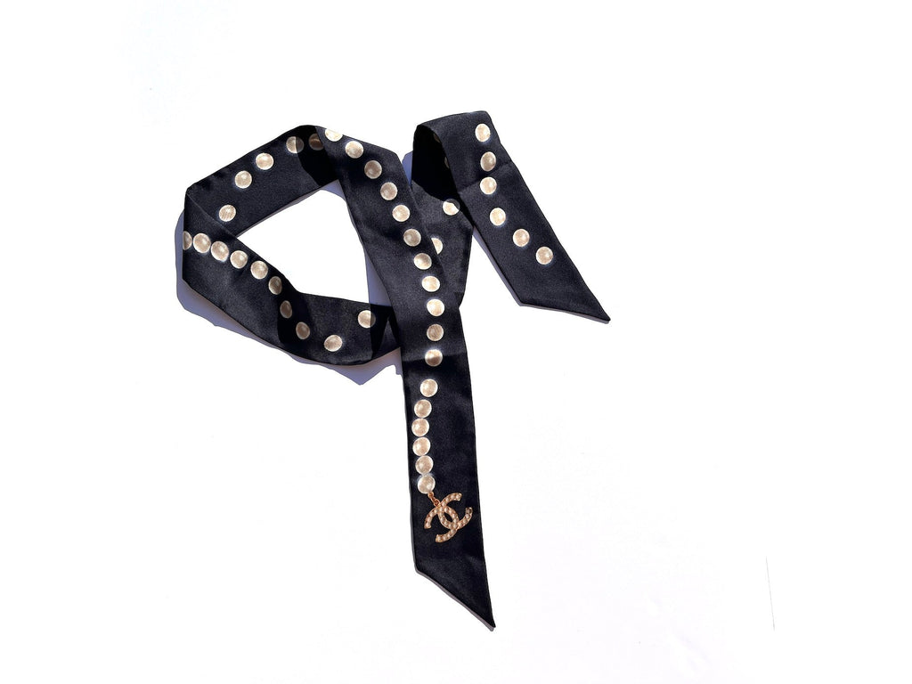 CHANEL Pearl Silk Pearl Print CC Logo Scarf