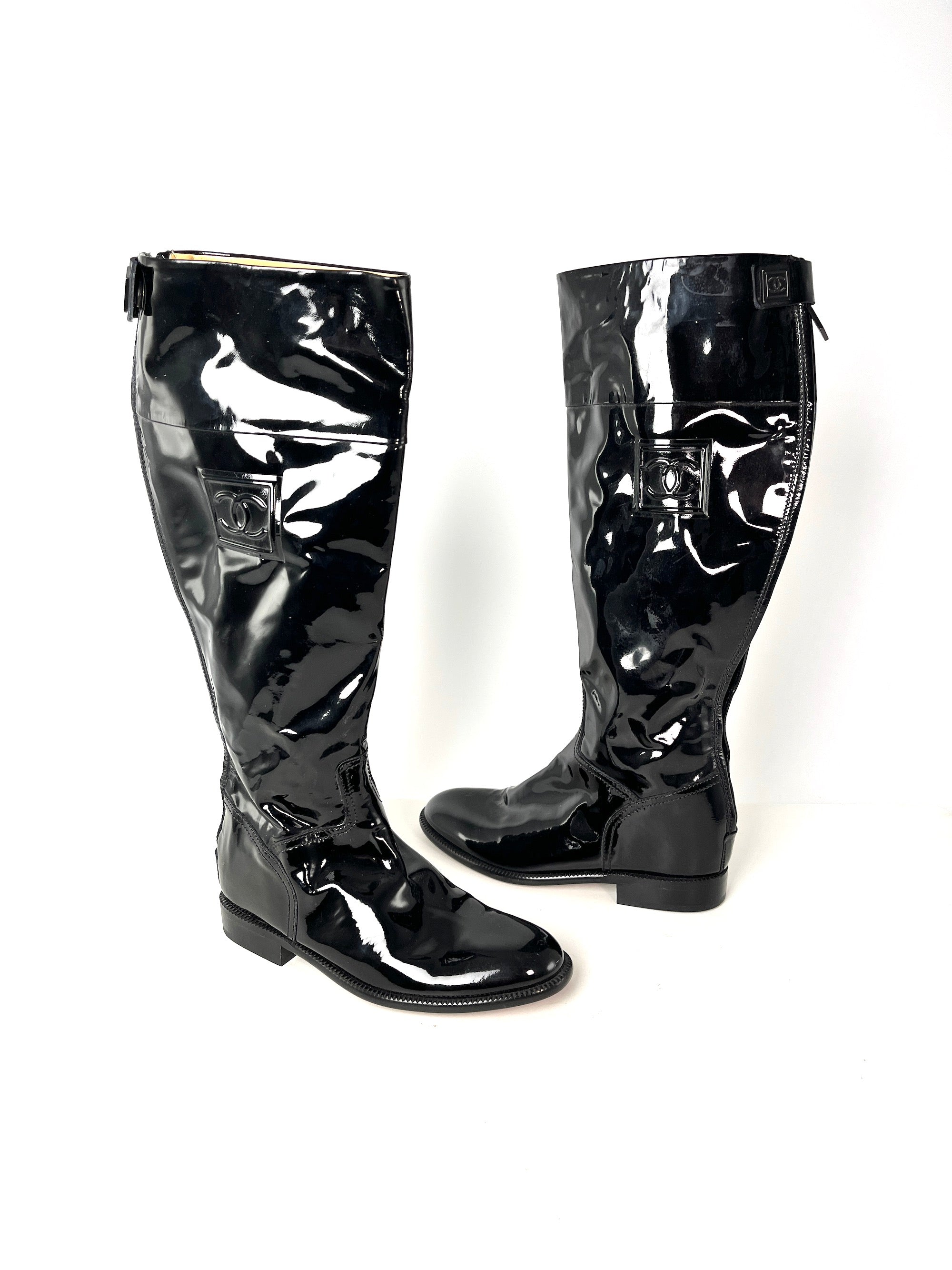 Vintage CHANEL CC Logo Patent Leather Black Long Flat Boots 37.5 7
