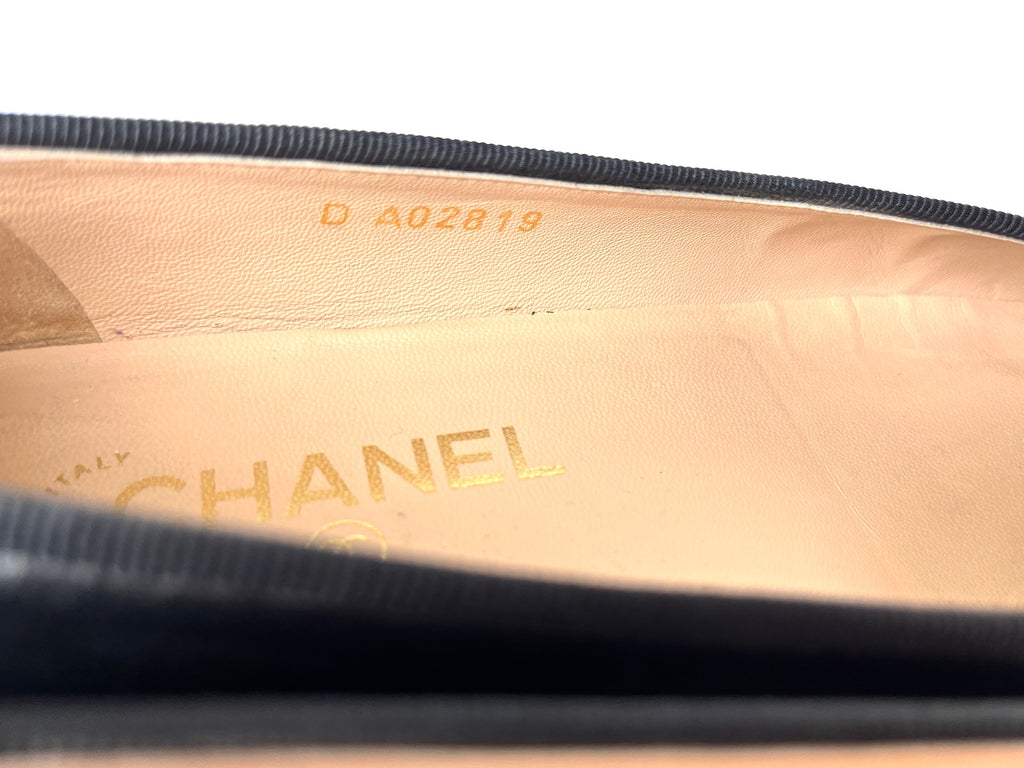 CHANEL Black Cap Toe Leather Ballerina Classic Logo Flats 37.5 7