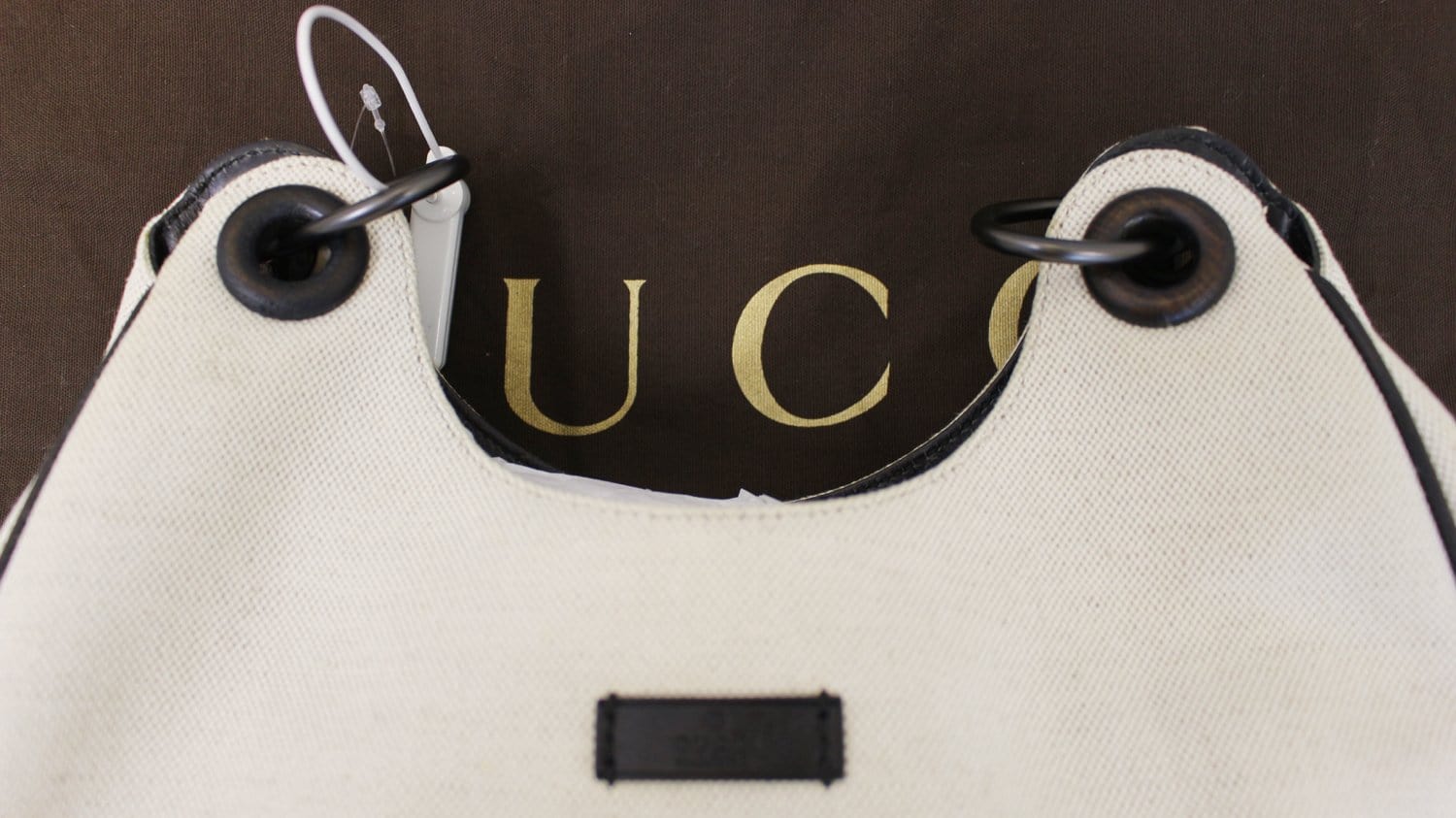 GUCCI Colbert Canvas Shoulder Bag White