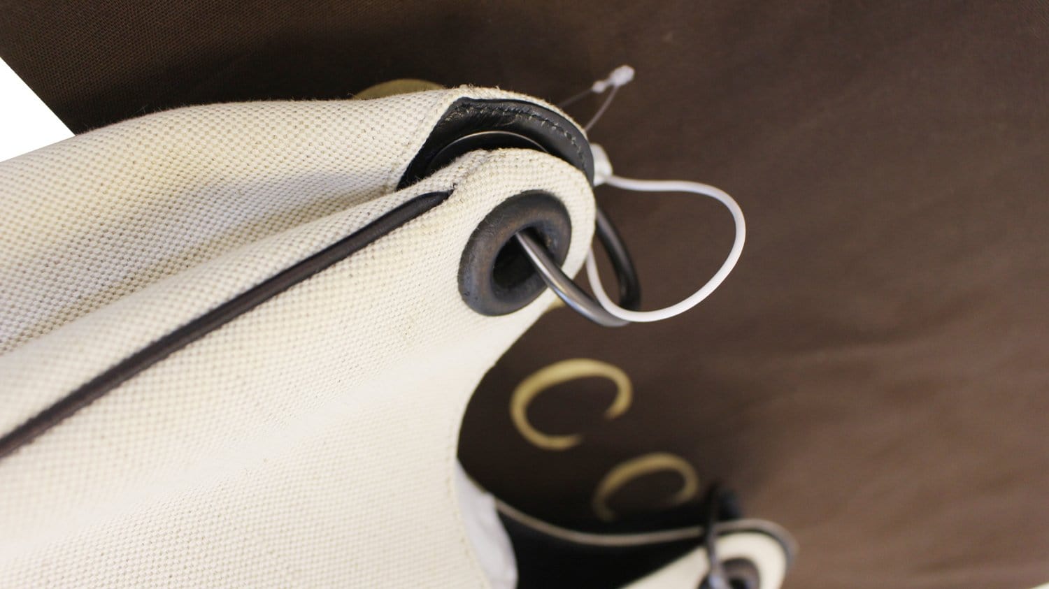 GUCCI Colbert Canvas Shoulder Bag White