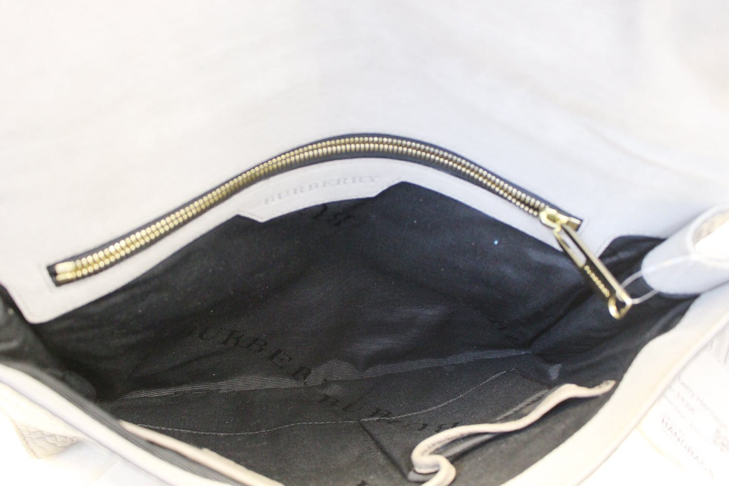 BURBERRY Heritage Sonnet Grain Leather Large Clutch