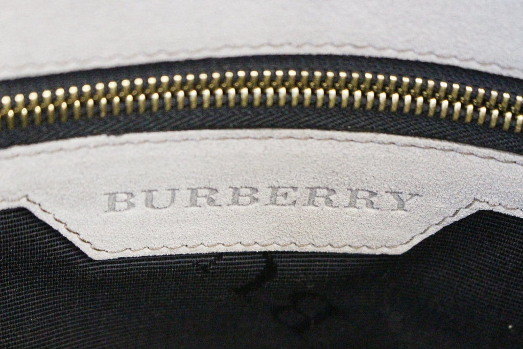 BURBERRY Heritage Sonnet Grain Leather Large Clutch